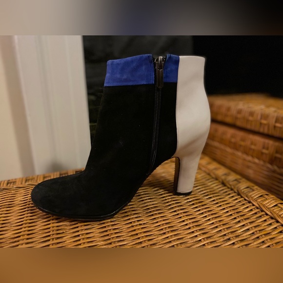 Sam Edelman Ankle Booties - Picture 2 of 4